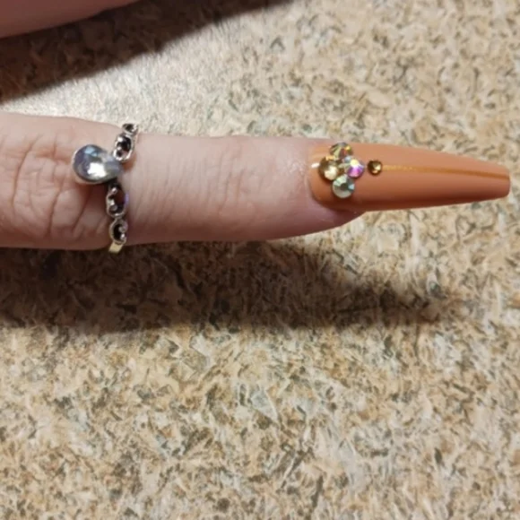 ⭐️Ring #4⭐️ 4.5 Size Rings. NWT. Silver colors, gold colors, faux diamonds. - Picture 15 of 16